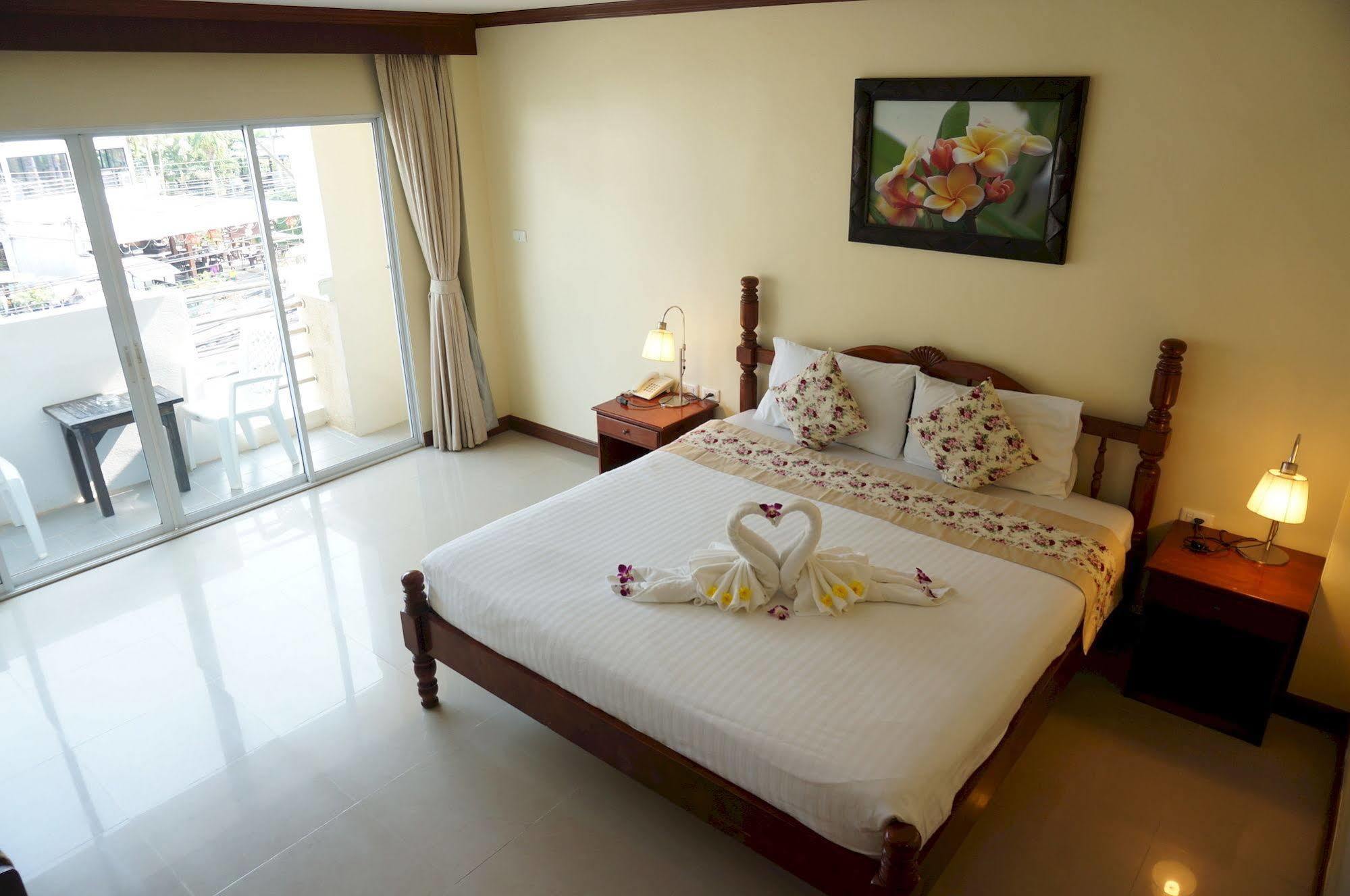 Pranang Flora House Hotel Ao Nang Exterior photo