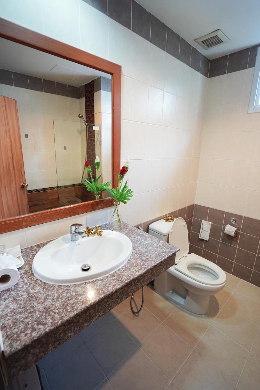 Pranang Flora House Hotel Ao Nang Exterior photo
