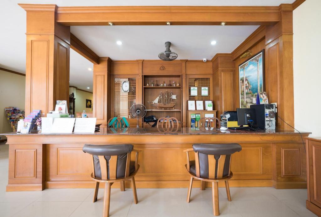 Pranang Flora House Hotel Ao Nang Exterior photo